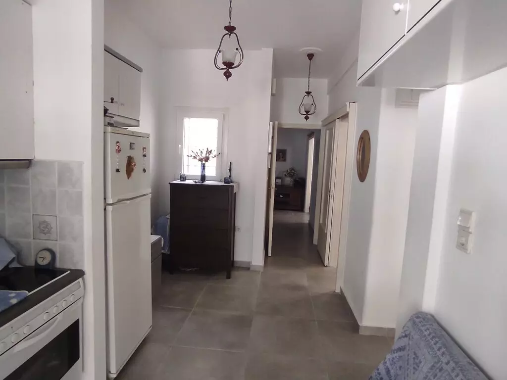1-bedroom Flat In Alimos, Greece (80 M²)