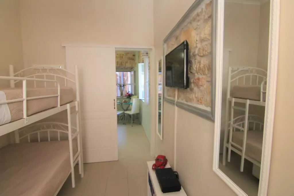 2-bedroom Flat In Corfu, Greece (59 M²)