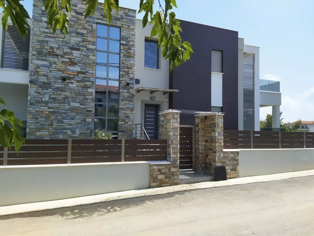 For Sale Villa 370 M² In Kassandra, Chalkidiki