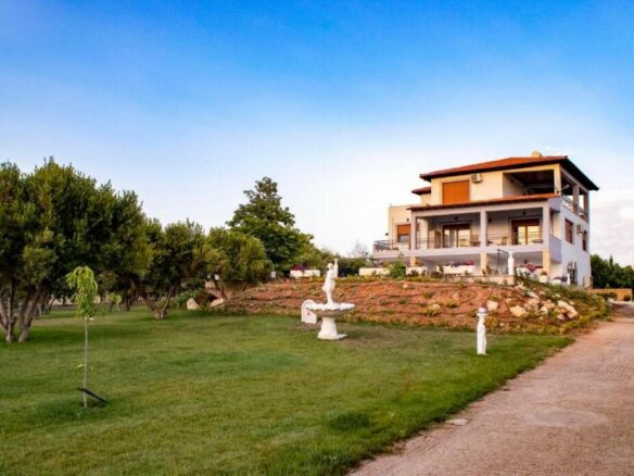 2-bedroom Villa In Nea Propontida, Greece (330 M²)