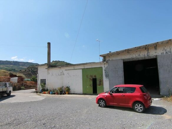 For Sale Business 500 M² In Crete