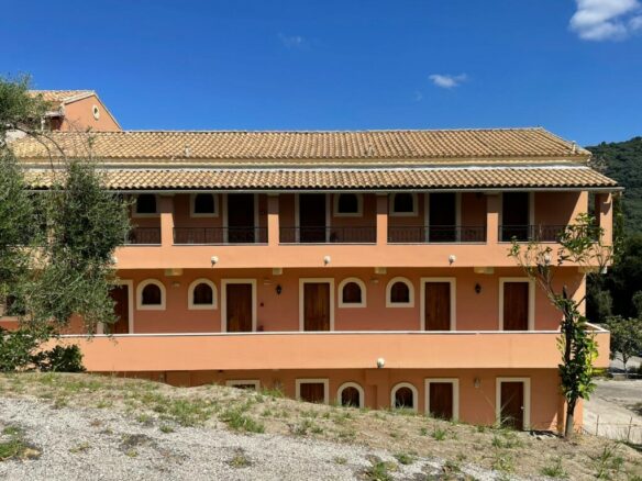 Hotel In Corfu, Greece (1.200 M²)