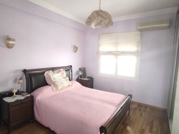 1-bedroom Flat In Alimos, Greece (80 M²)