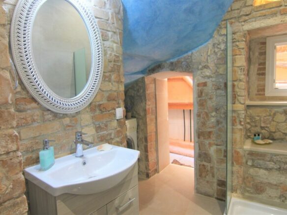 2-bedroom Flat In Corfu, Greece (59 M²)