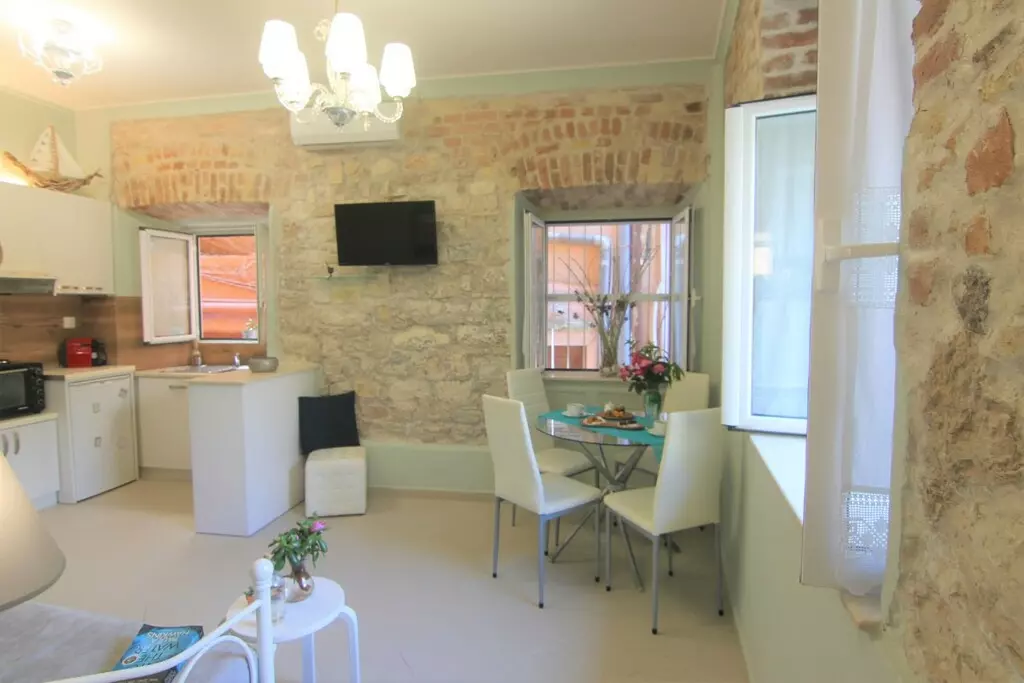2-bedroom Flat In Corfu, Greece (59 M²)