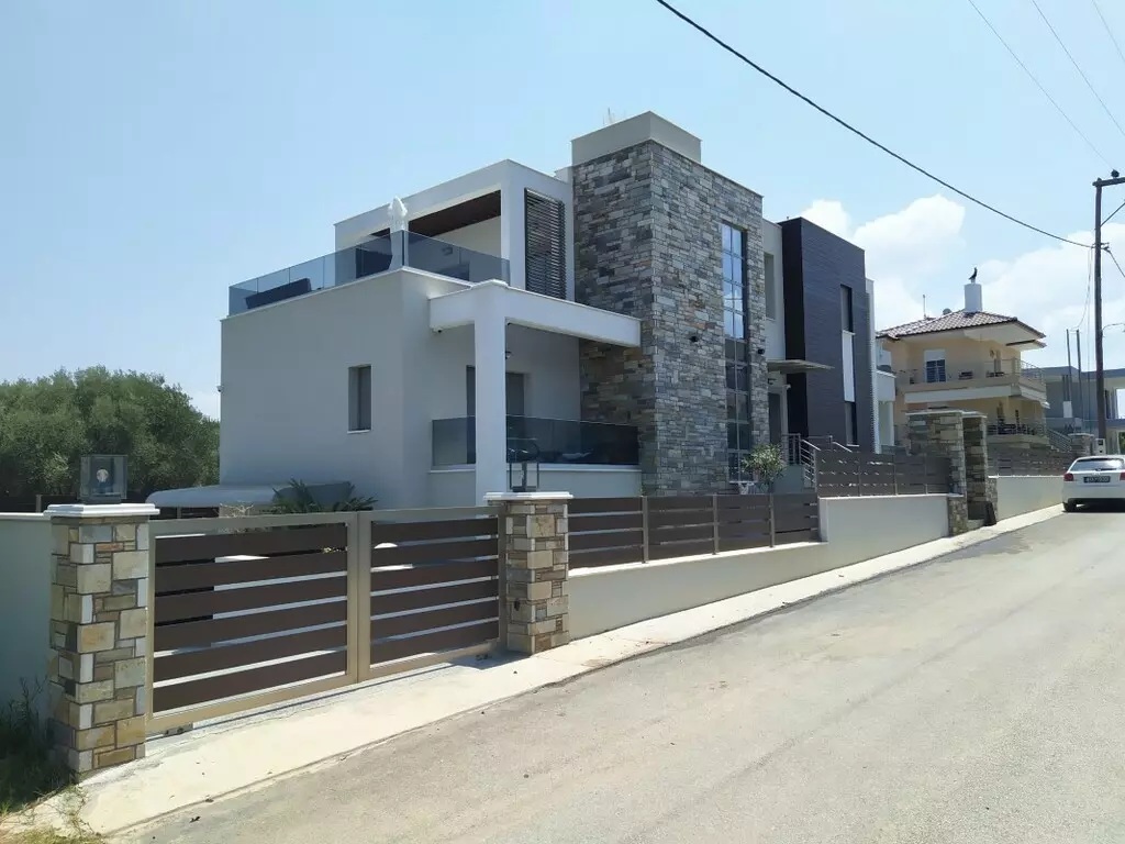 For Sale Villa 370 M² In Kassandra, Chalkidiki