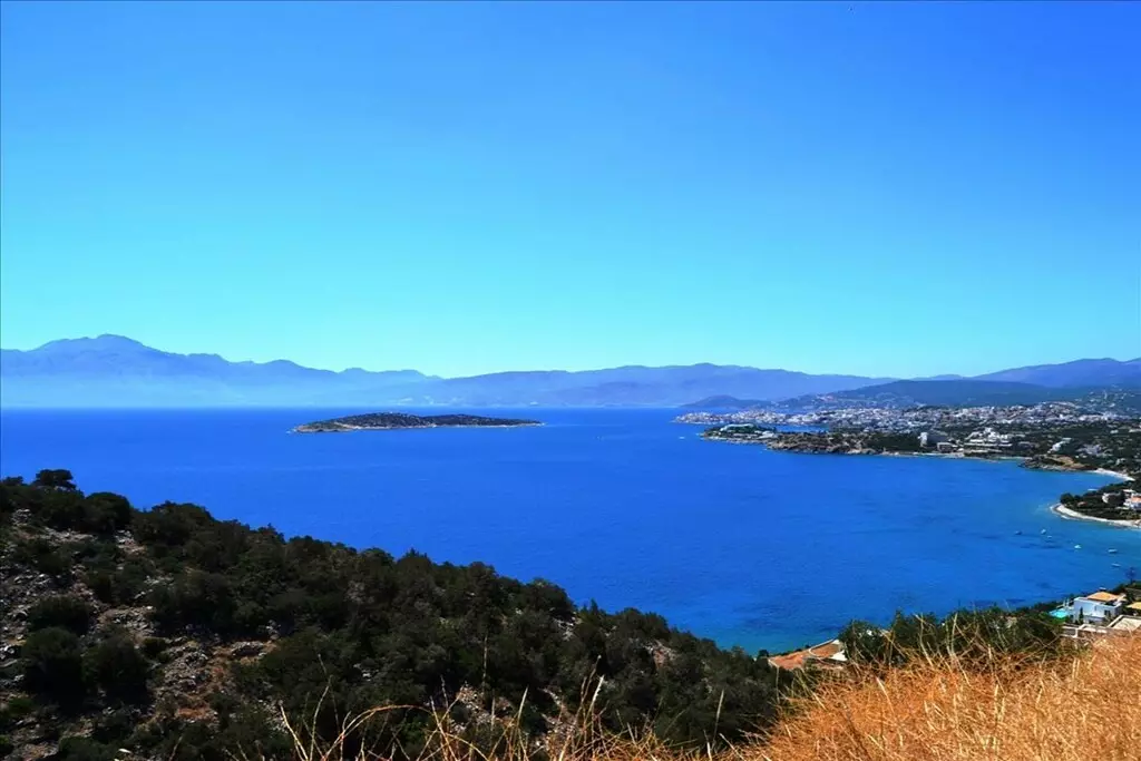 For Sale Land 4500 M² In Crete
