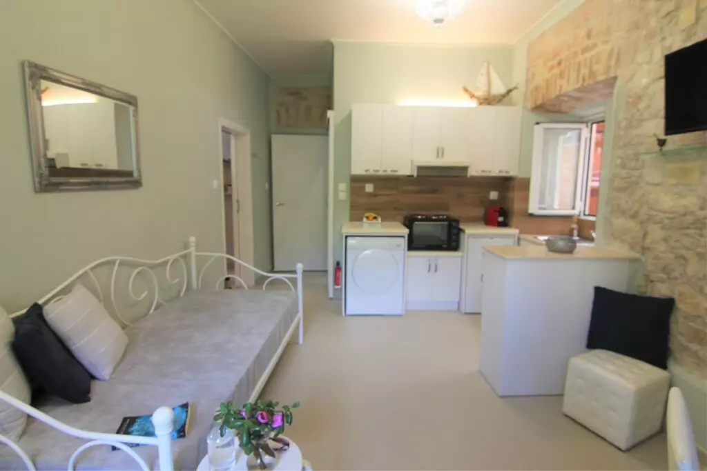 2-bedroom Flat In Corfu, Greece (59 M²)