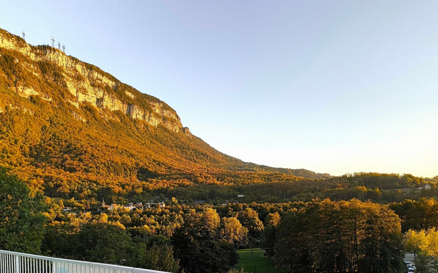 House Of 180 M² With Lake Views In Aiguebelette