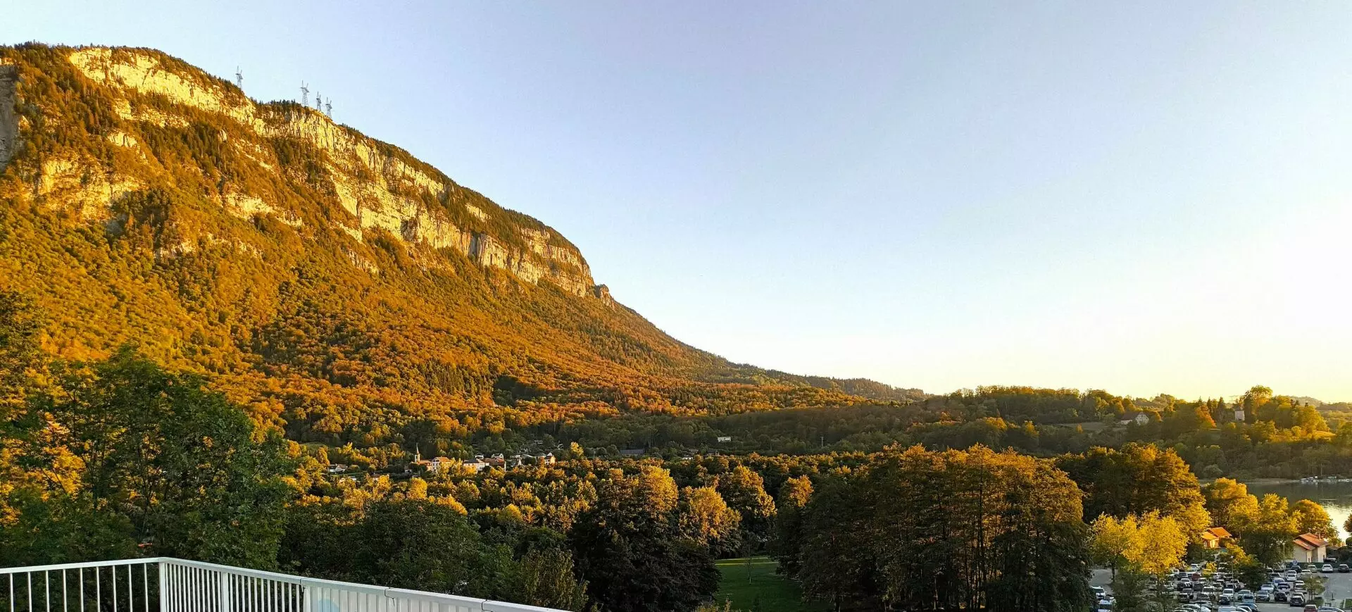 House Of 180 M² With Lake Views In Aiguebelette
