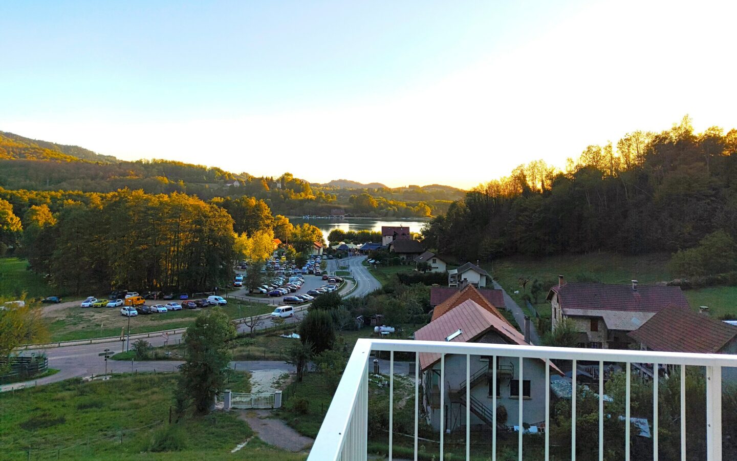 House Of 180 M² With Lake Views In Aiguebelette