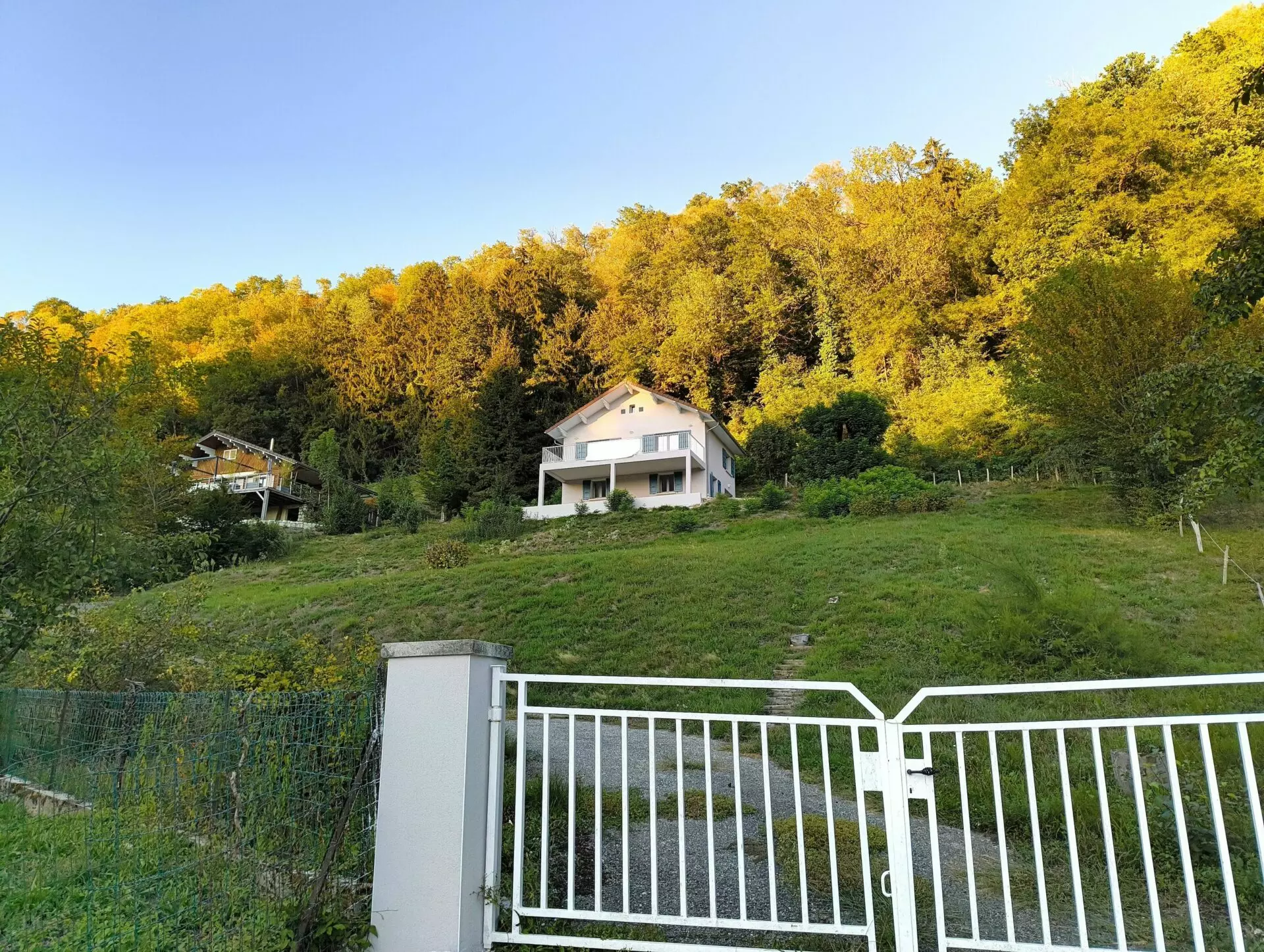 House Of 180 M² With Lake Views In Aiguebelette