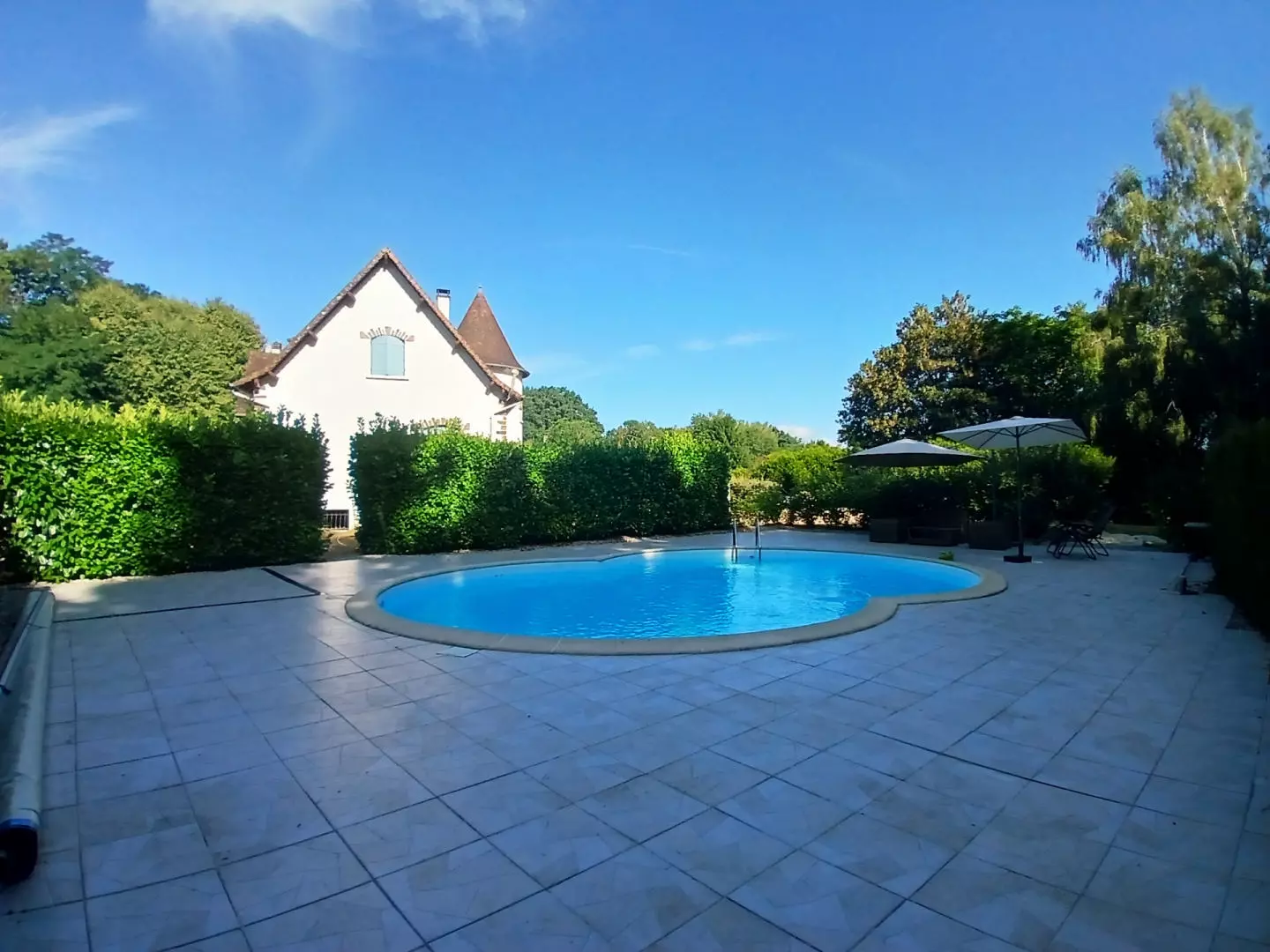 5-bedroom House In La Coquille, France (195 M²)