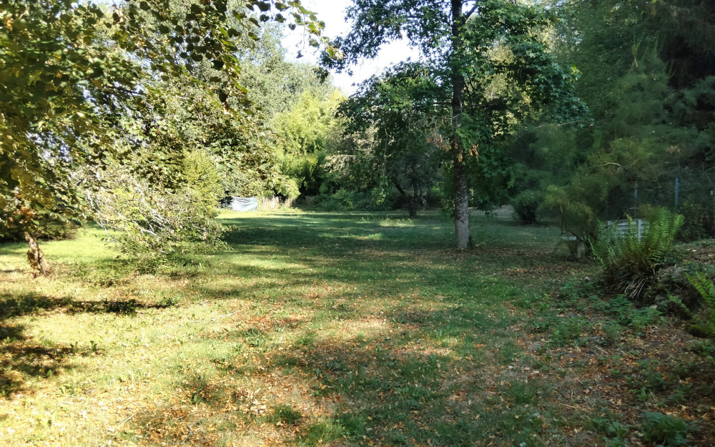 House Of 100 M² With 4 Beds, Riverside, Outbuildings, Views In Old Mill