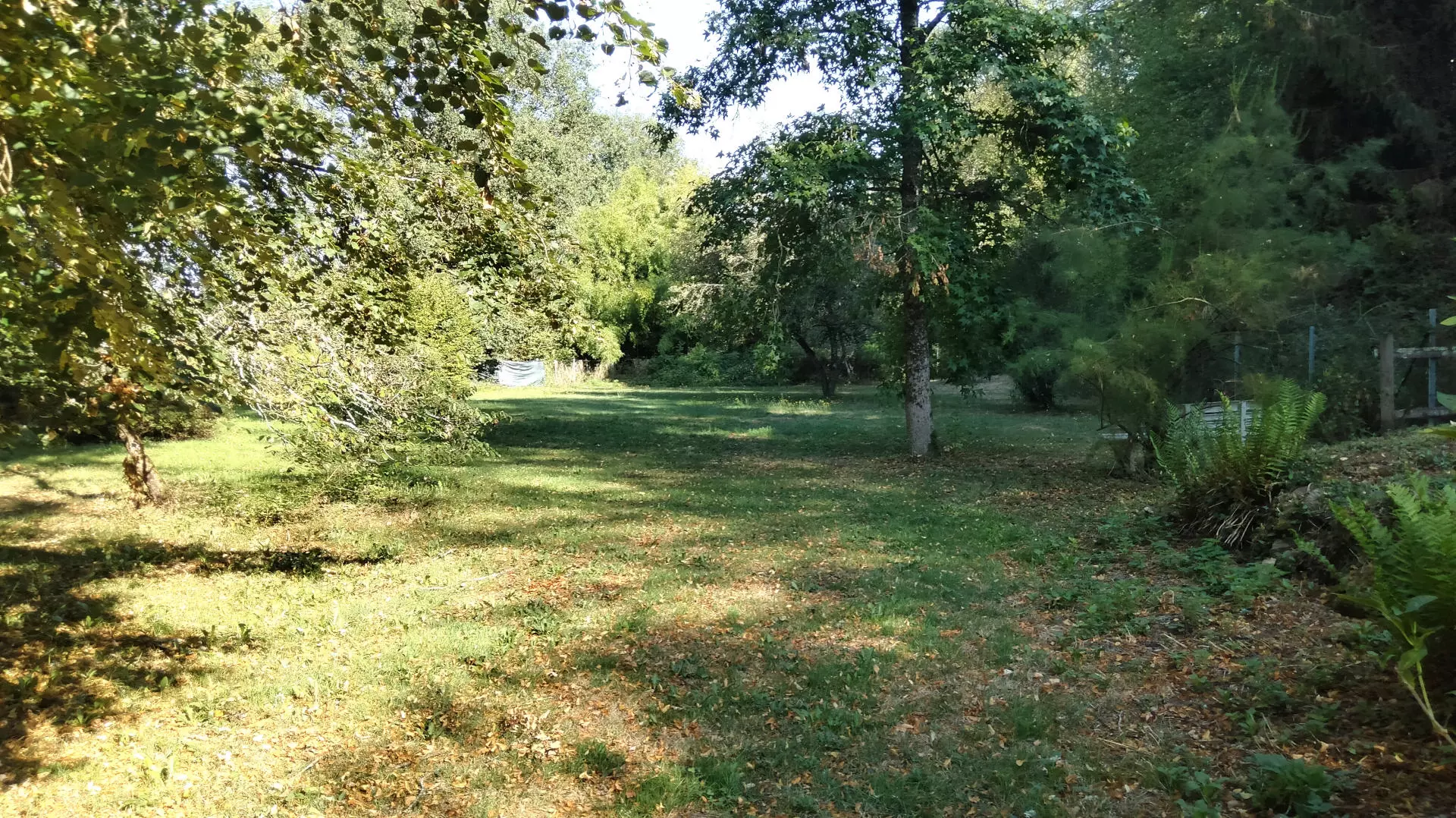 House Of 100 M² With 4 Beds, Riverside, Outbuildings, Views In Old Mill