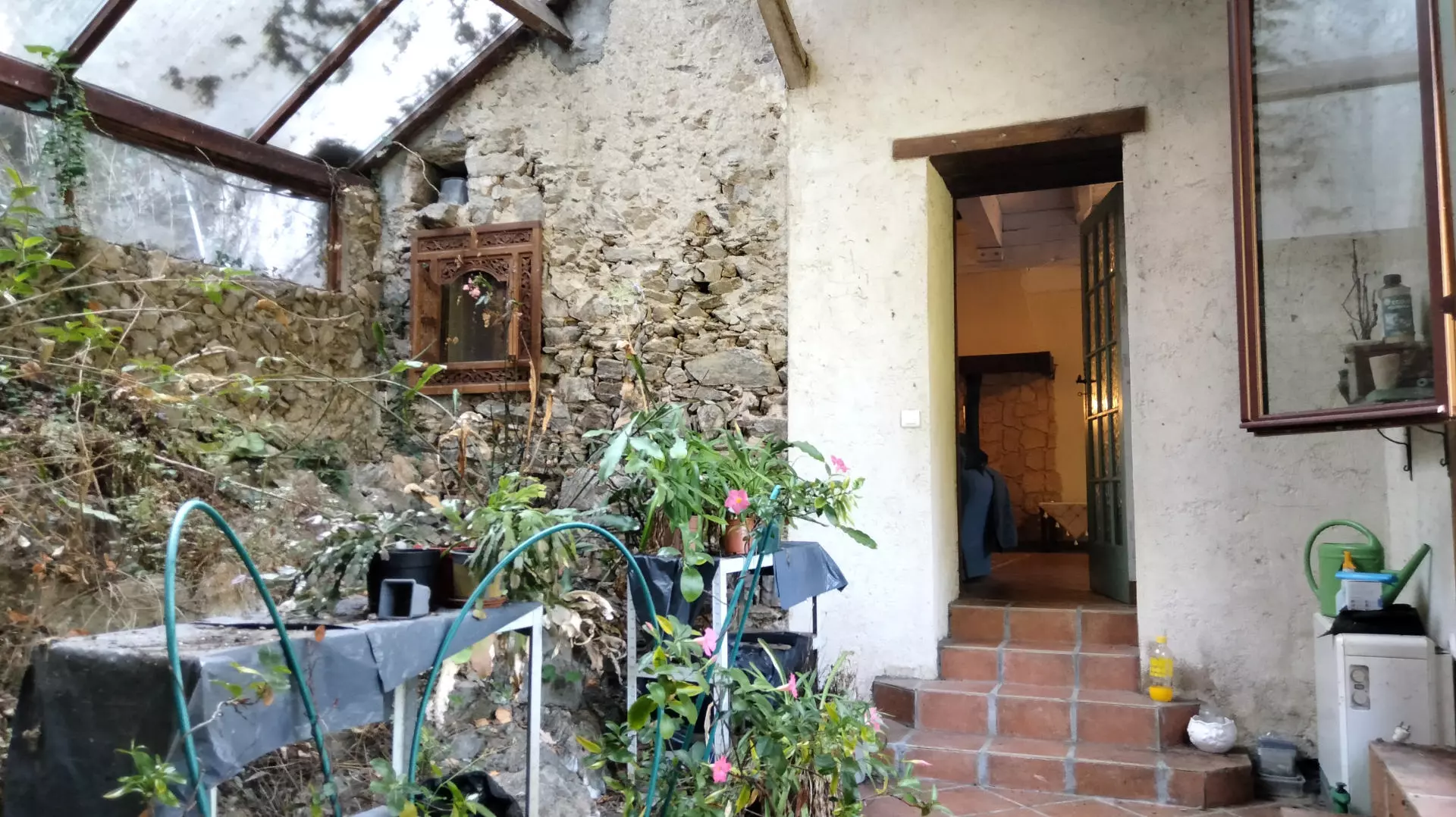House Of 100 M² With 4 Beds, Riverside, Outbuildings, Views In Old Mill