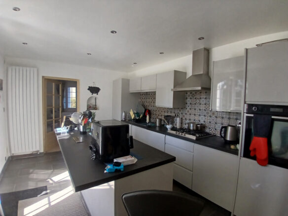 5-bedroom House In La Coquille, France (195 M²)