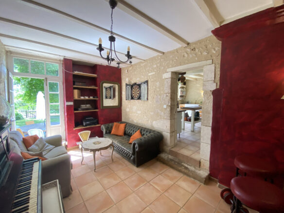 7-bedroom Country House In Saint-romain, France (300 M²)