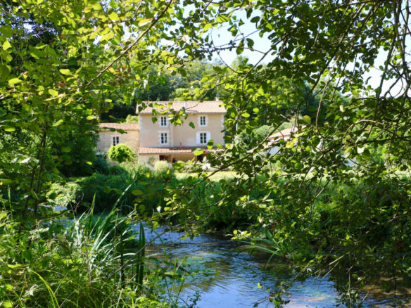 6-bedroom Mill In Nanteuil-en-vallee, France (294 M²)
