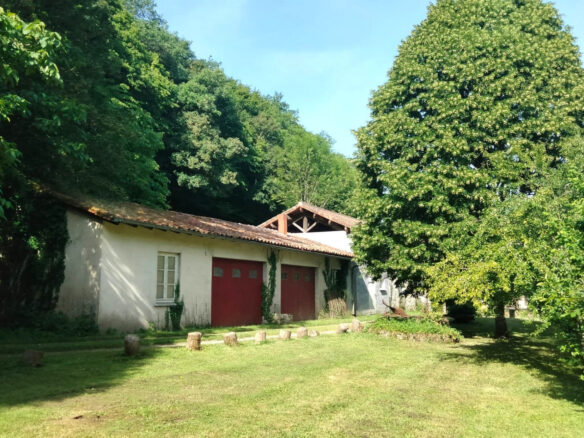 6-bedroom Mill In Nanteuil-en-vallee, France (294 M²)