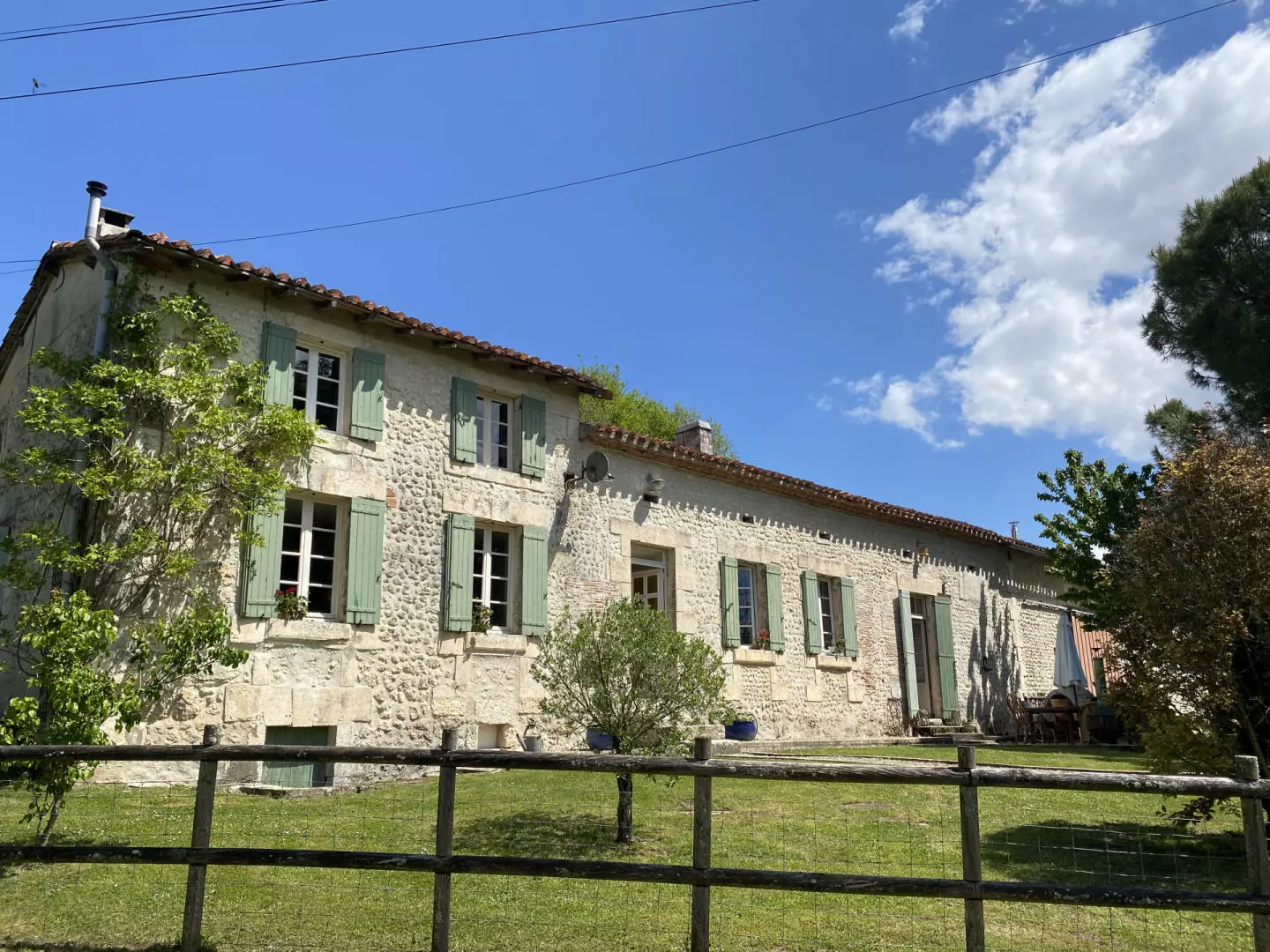 7-bedroom Country House In Saint-romain, France (300 M²)