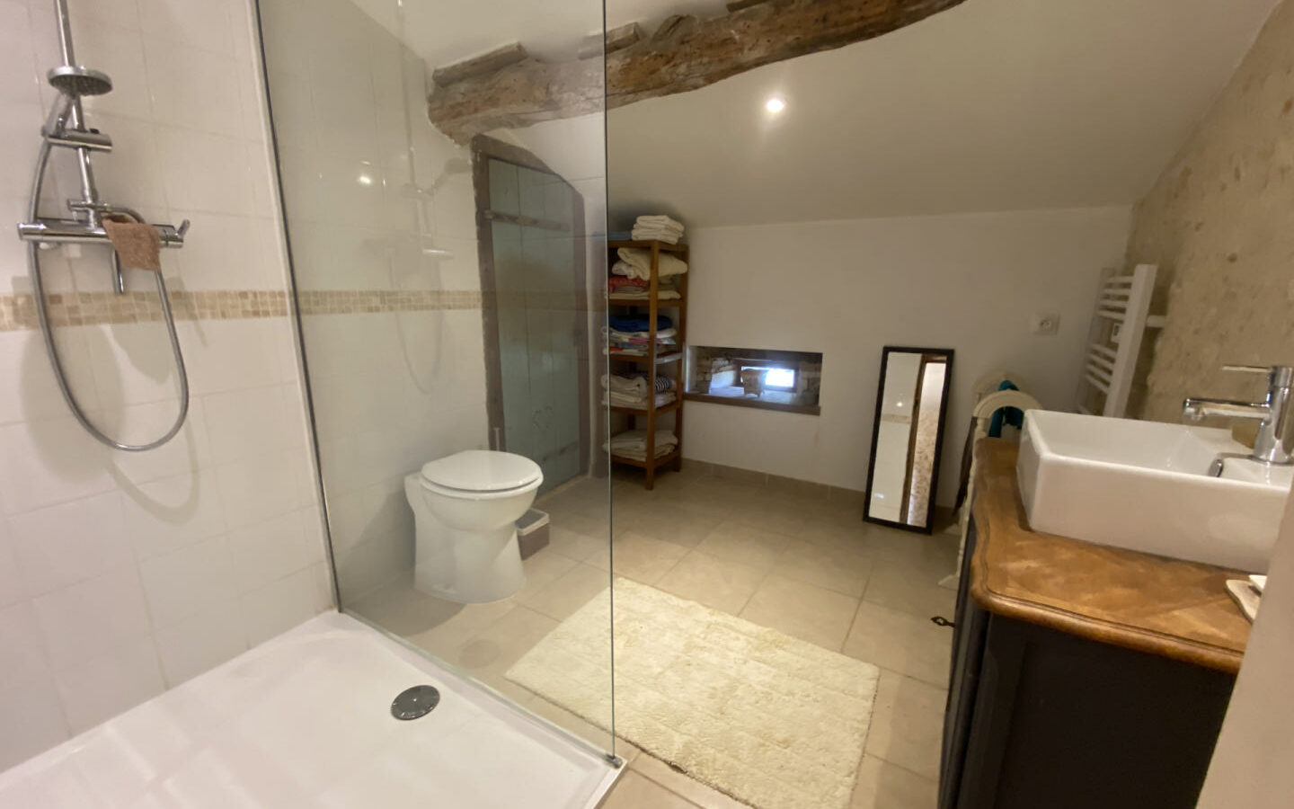 7-bedroom Country House In Saint-romain, France (300 M²)