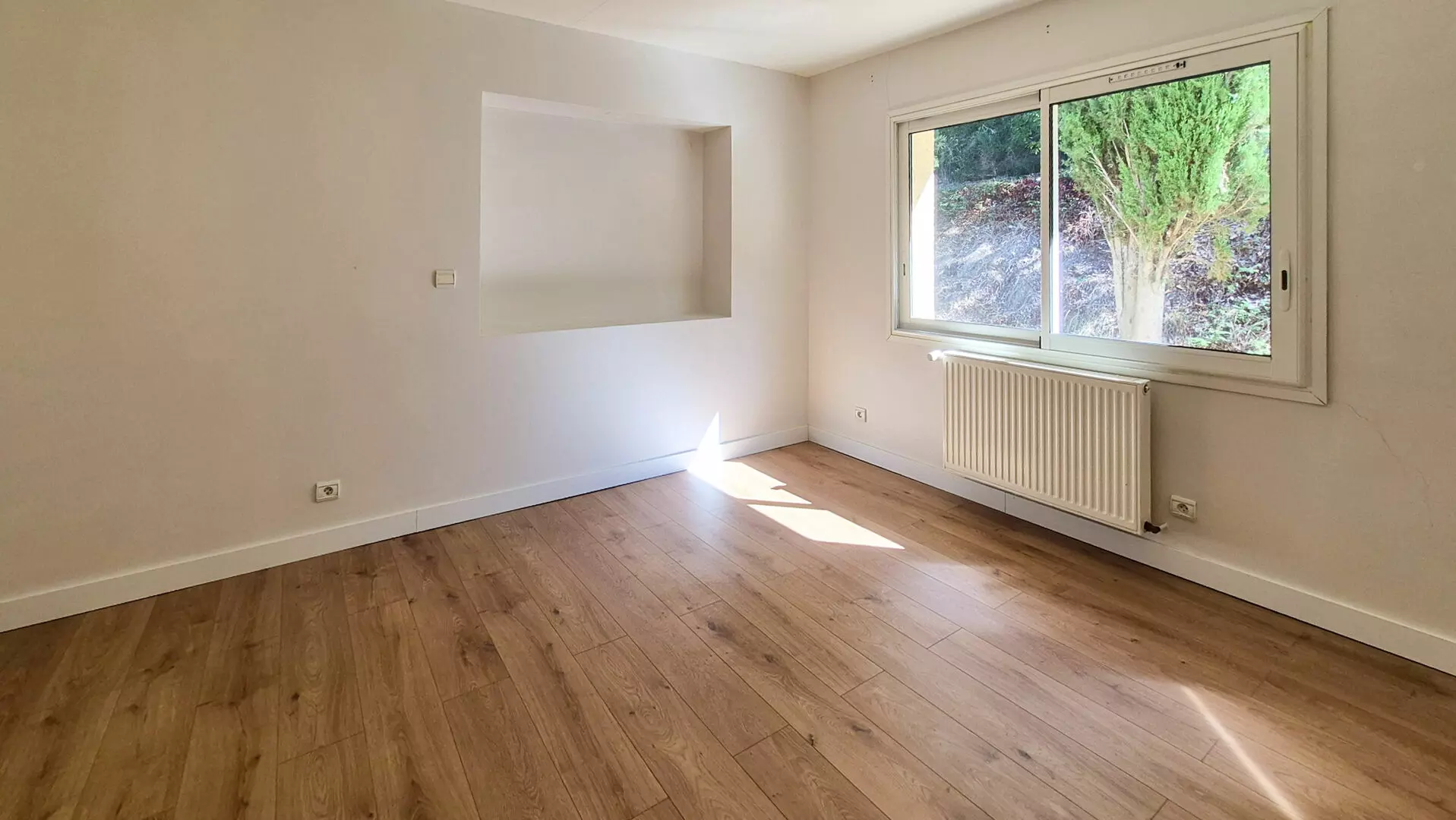Spacious, Light-filled Five-bedroom Villa With Stunning Pyrenean Views