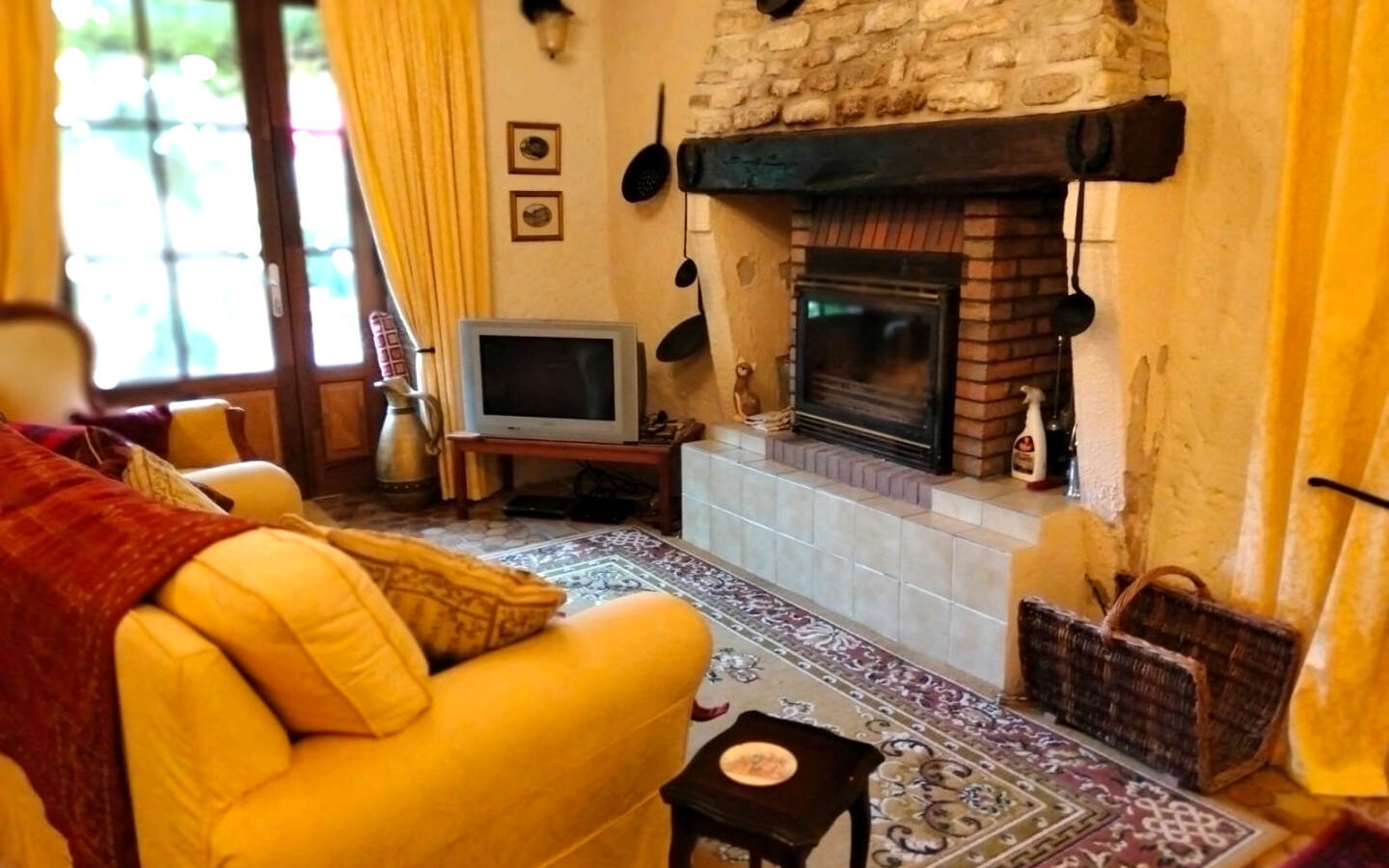3-bedroom Village House In Salles-de-villefagnan, France (155 M²)