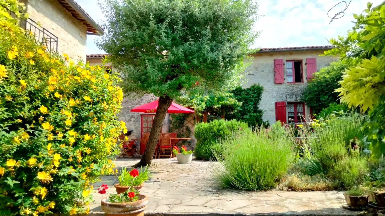 3-bedroom Village House In Salles-de-villefagnan, France (155 M²)