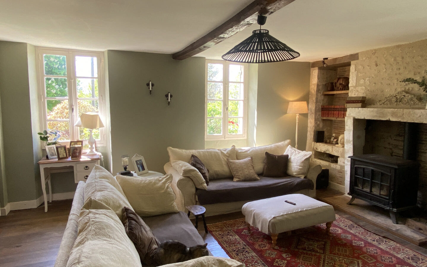 7-bedroom Country House In Saint-romain, France (300 M²)