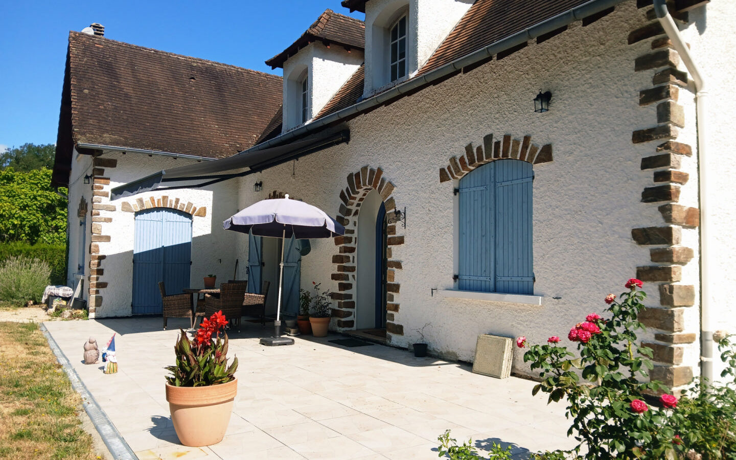 5-bedroom House In La Coquille, France (195 M²)