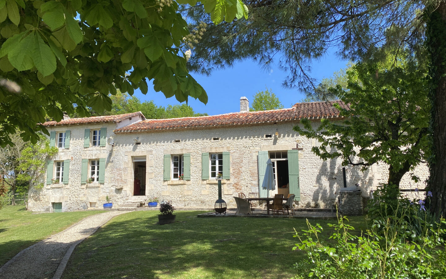 7-bedroom Country House In Saint-romain, France (300 M²)