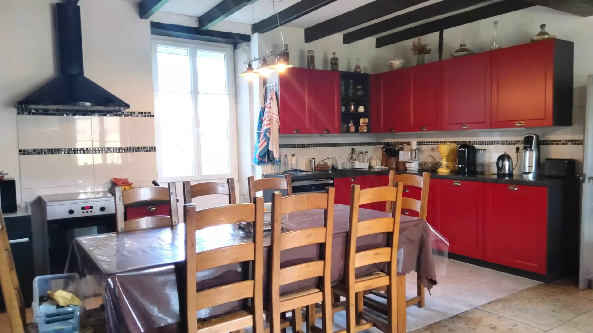 Apartment Of 180 M² With 4 Bedrooms And Barns In Charente