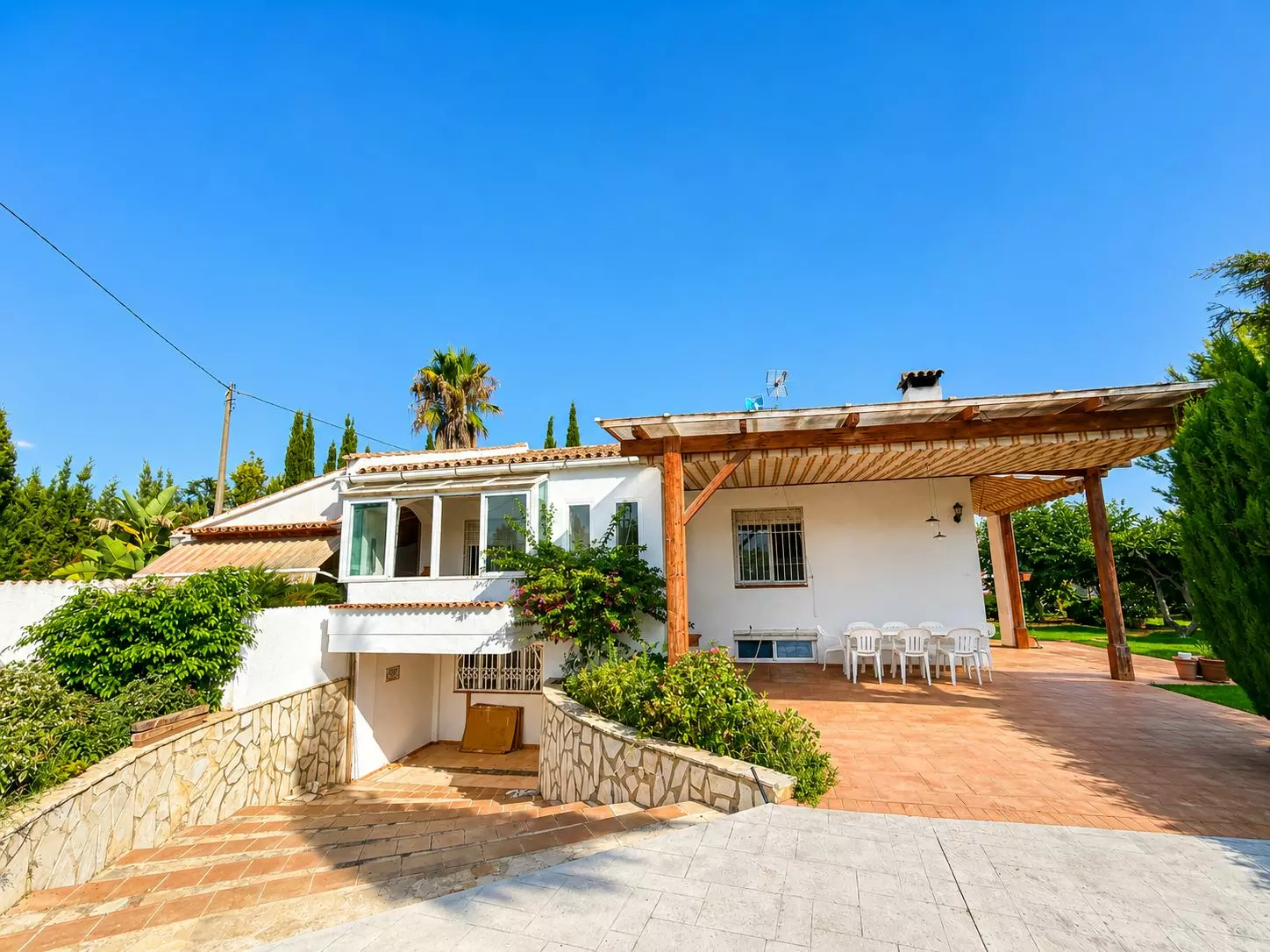 4-bedroom Villa In Spain (260 M²)