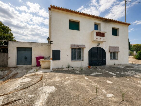 4-bedroom Villa In Gata De Gorgos, Spain (195 M²)