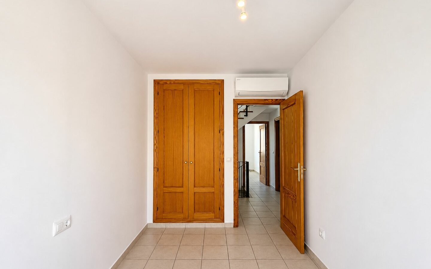 Terraced_house 171 M² In , Spain
