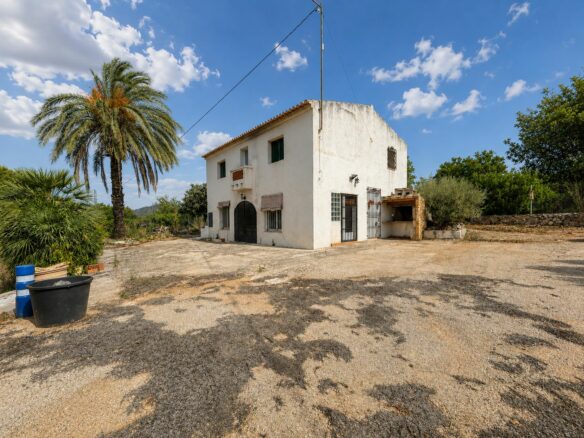 4-bedroom Villa In Gata De Gorgos, Spain (195 M²)