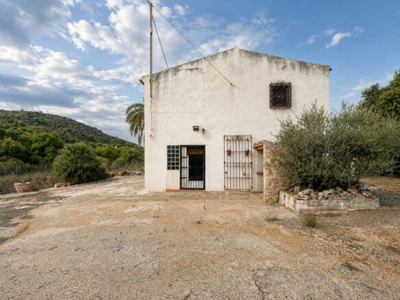 4-bedroom Villa In Gata De Gorgos, Spain (195 M²)