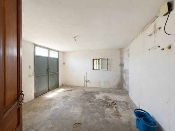 4-bedroom Villa In Gata De Gorgos, Spain (195 M²)