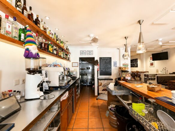 Commercial Premises In Jávea, Spain (105 M²)