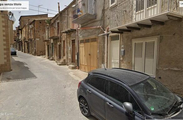 Townhouse Of 80 M² With Garden In Sicily