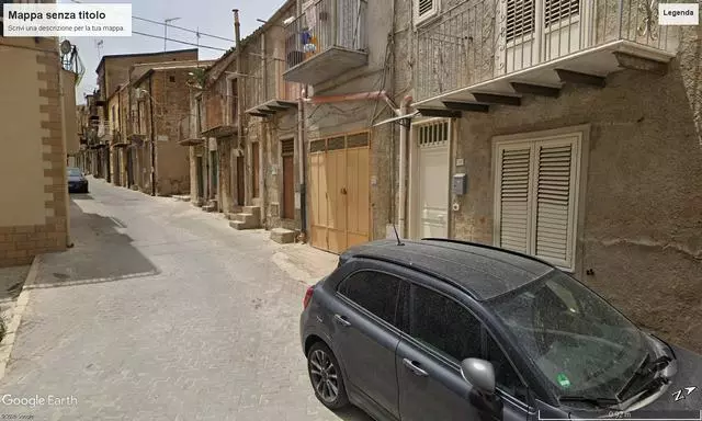 Townhouse Of 0 M² With Garden In Sicily