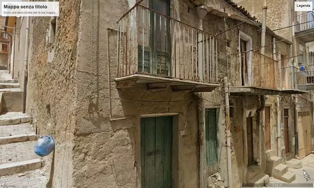 Townhouse Of 0 M² With Garden In Sicily