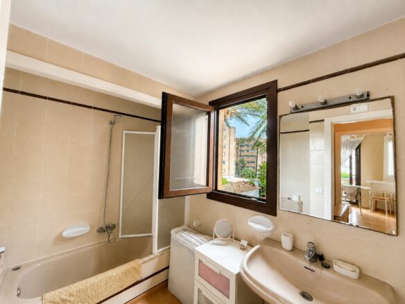 1-bedroom Apartment In Jávea, Spain (60 M² Plot)