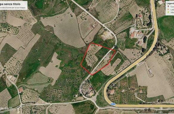 Villa Of 300 M² With Land In Sicily