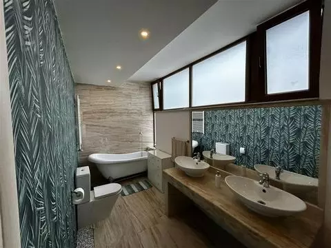 House / Villa For Sale.