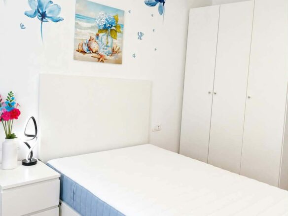 Exceptional Fully Renovated Apartment – Only 1 Minute From The Beach!