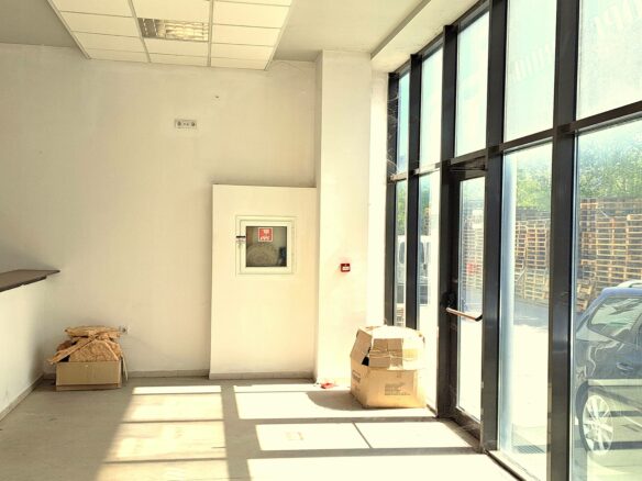 Shop Of 70 M² In Varna, Metro District