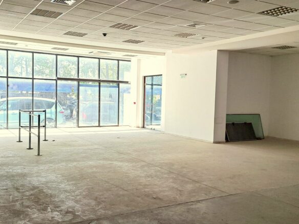 Shop Of 70 M² In Varna, Metro District