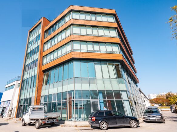 Shop Of 70 M² In Varna, Metro District